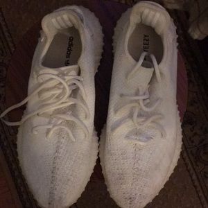 YEEZYS ALL WHITE 350